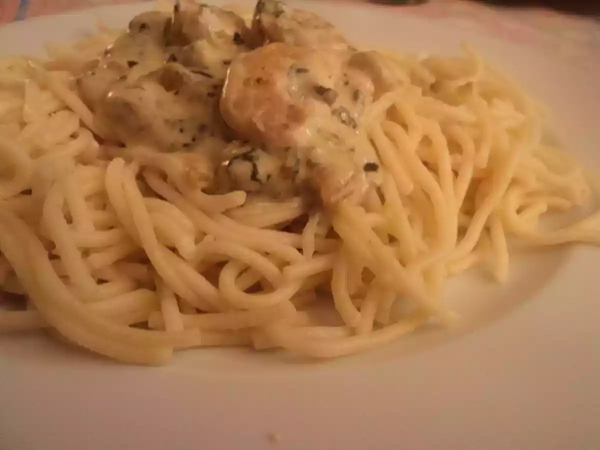 Spaghettis aux crevettes et à la crème d'oseille