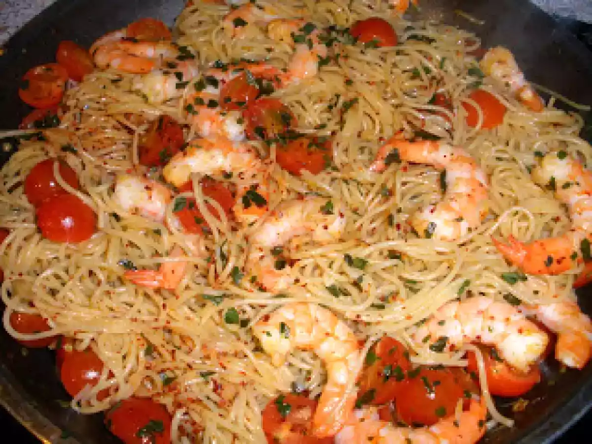 Spaghettis aux crevettes et piment d'Espelette