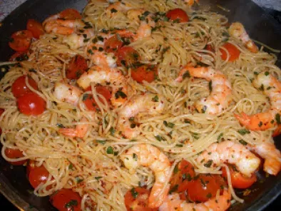 Spaghettis aux crevettes et piment d'Espelette