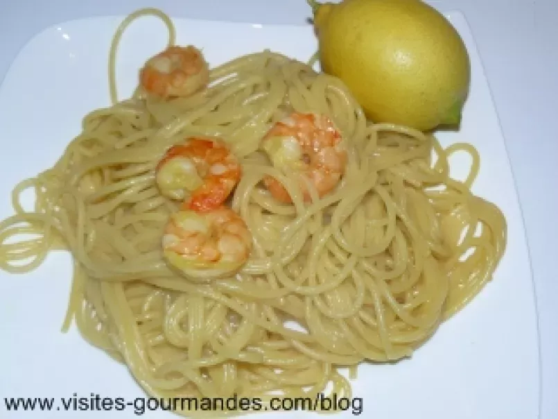 Spaghettis aux crevettes sauce coco safrané et zestes de citron. - photo 2