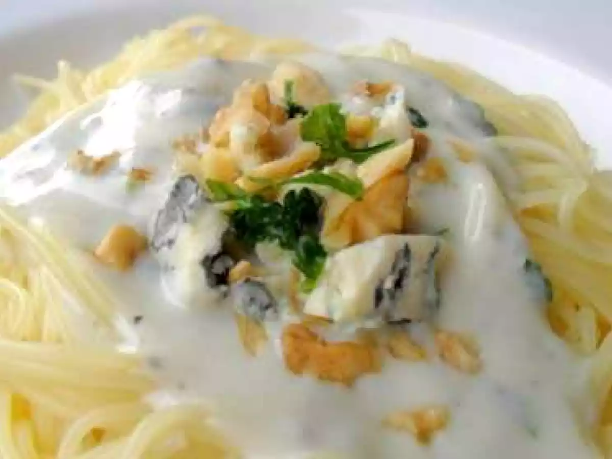 Spaghettis aux Noix, Sauce au Bleu