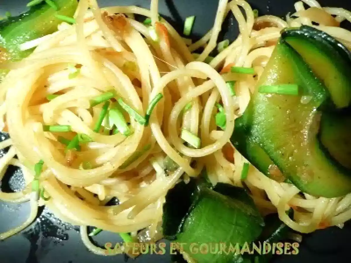 Spaghettis aux tagliatelles de légumes épicés. - photo 3
