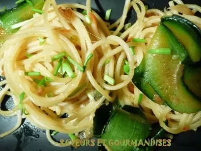 Spaghettis aux tagliatelles de légumes épicés. - Recette Ptitchef