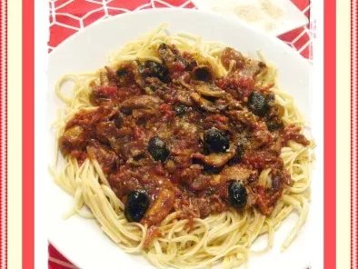 Spaghettis lardons, champignons et toamtes