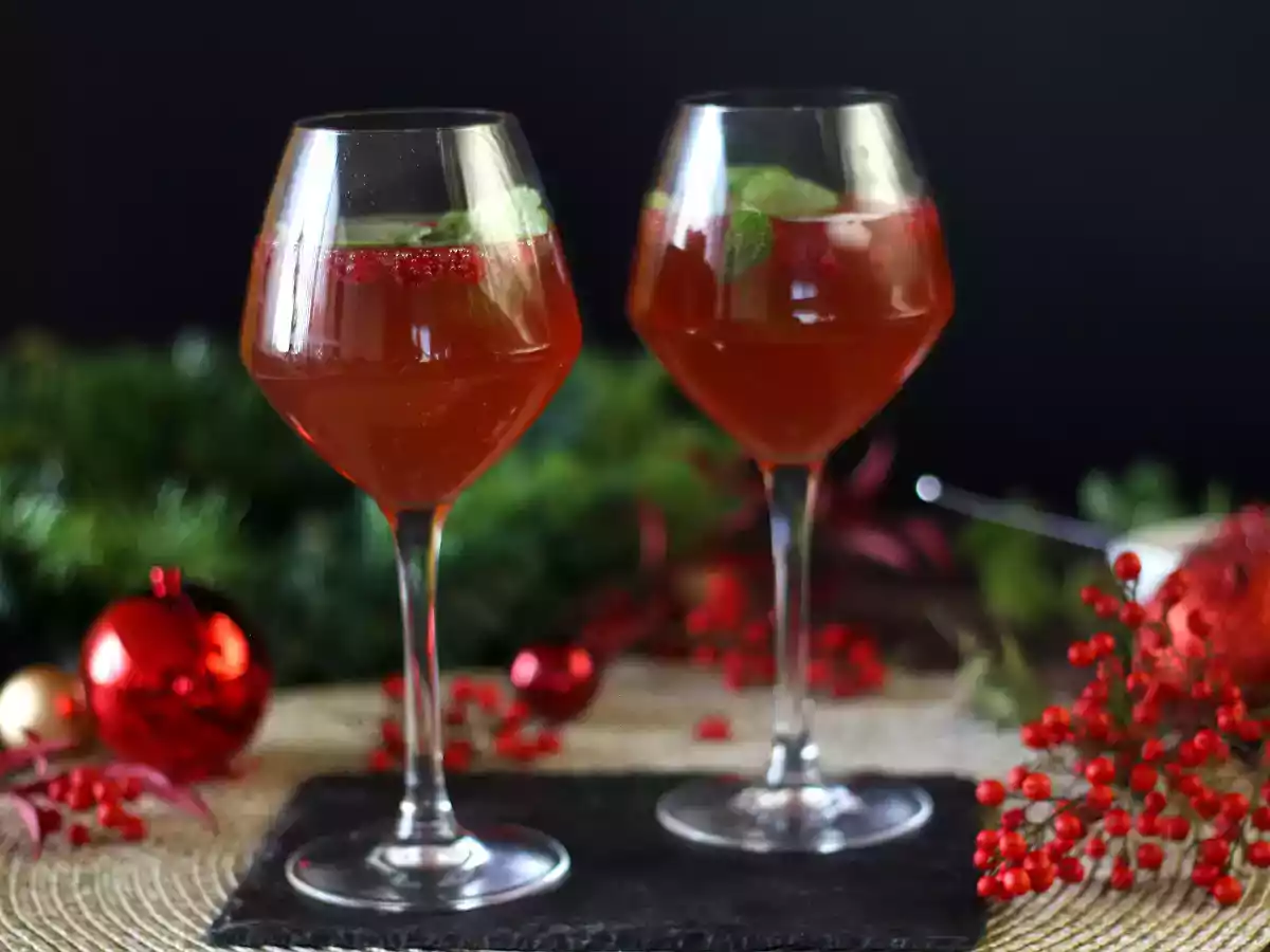 Spritz à la grenade, le cocktail dans une boule de Noël ! - photo 3