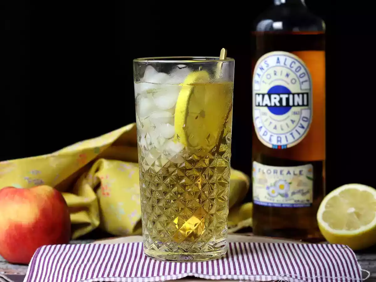 Spritz Martini sans alcool, un cocktail doux et floral pour l'apéritif