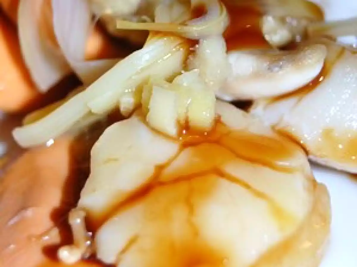 St Jacques à la vapeur parfumées au gingembre et à la citronnelle - photo 2