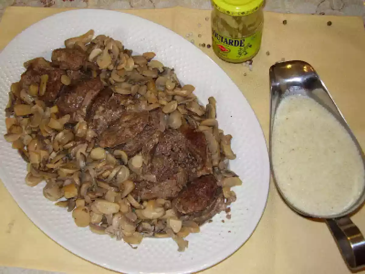 Steak aux trois poivres et aux champignons(lahmet bil fokkaa)