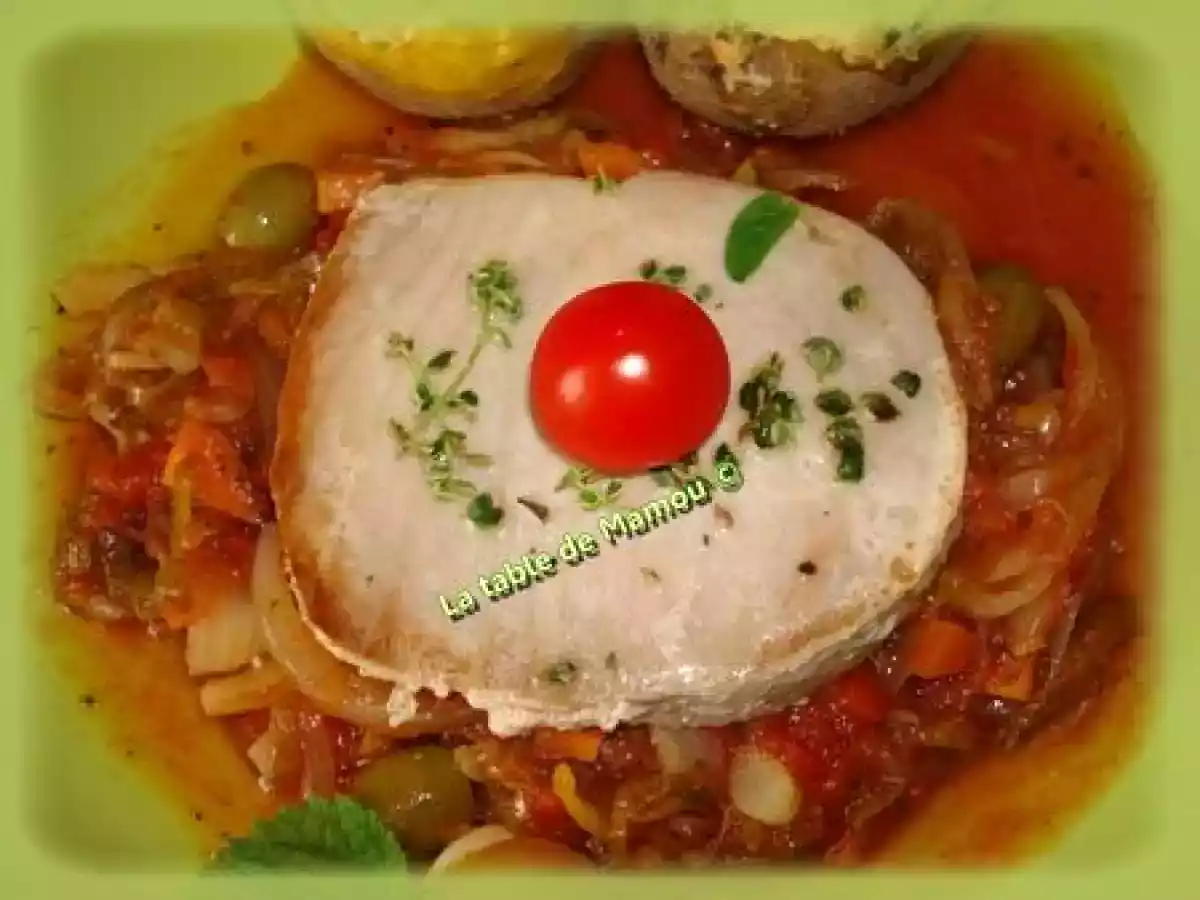 Steak de thon, sauce aux légumes