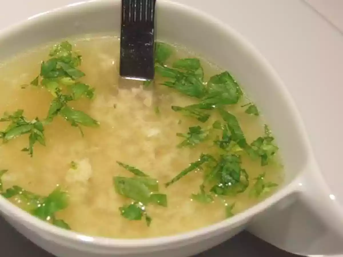 Stracciatella ou potage aux oeufs à l'italienne