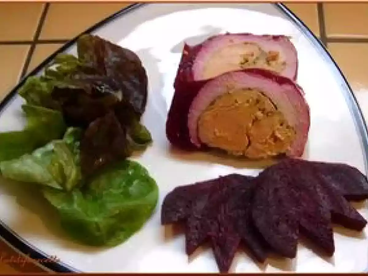 Suprême de poulet au foie gras et sa gelée de betterave