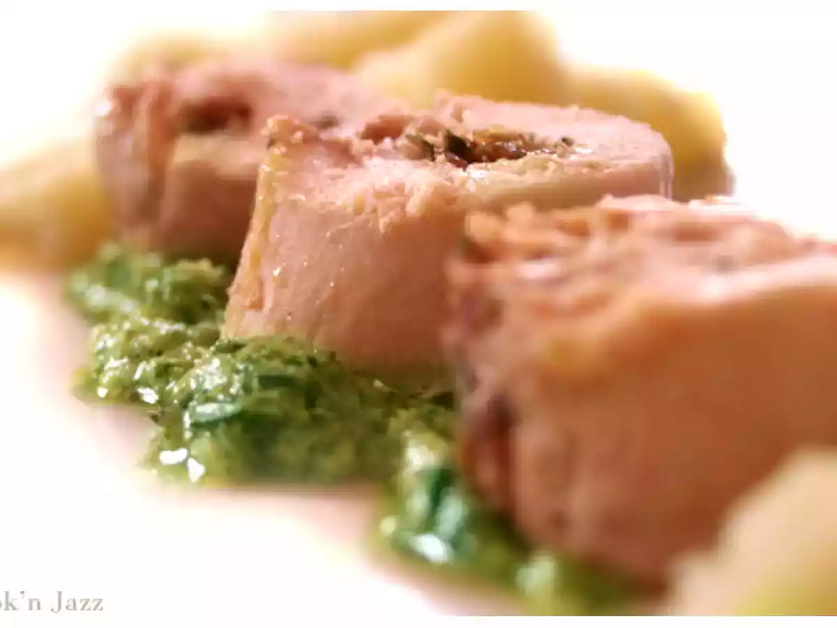 Suprême de volaille à l'émulsion de romarin