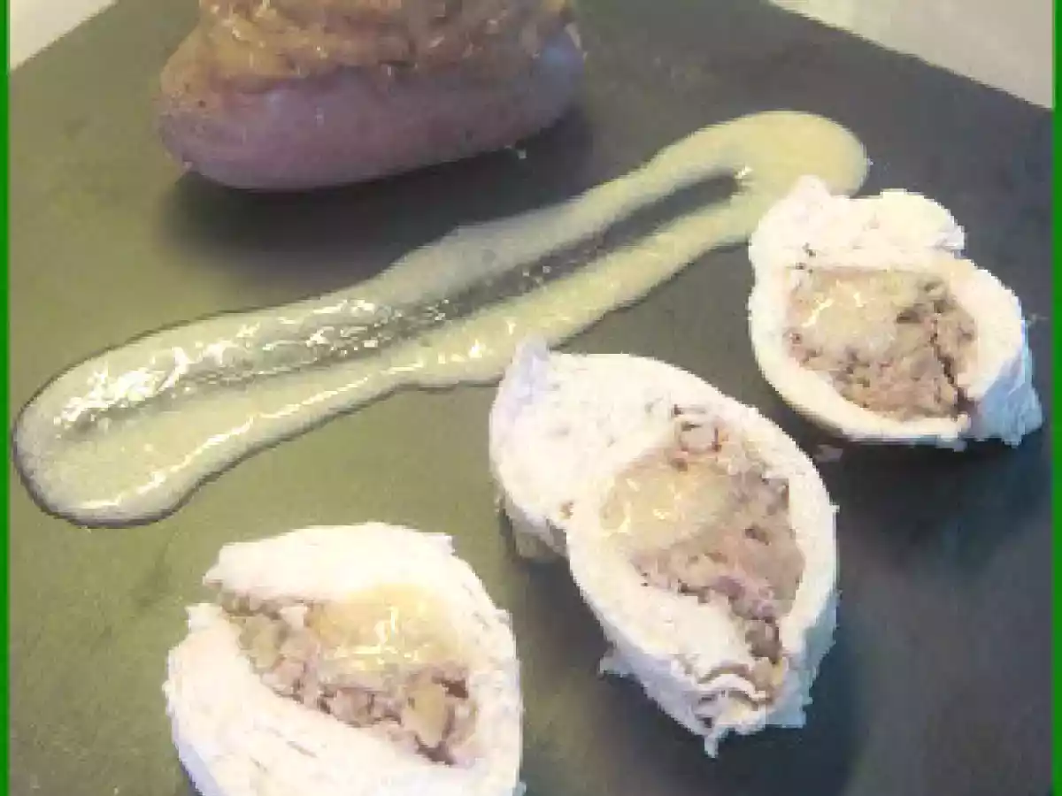 Suprêmes de poulet aux châtaignes et champignons et pomme de terre farcie