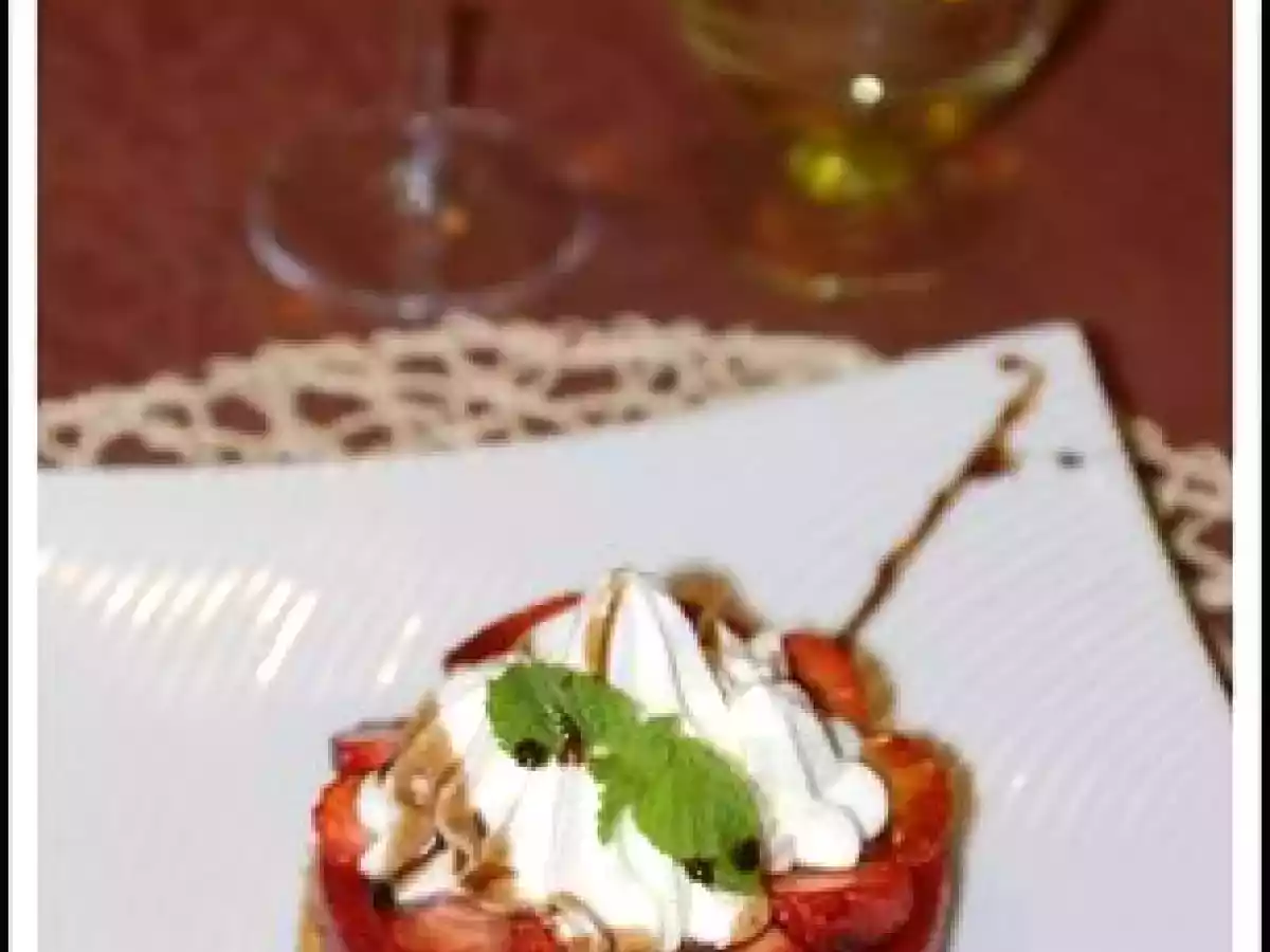 Sur un sablé Breton : Mara des bois, chantilly à la menthe fraîche et sirop Muscovado