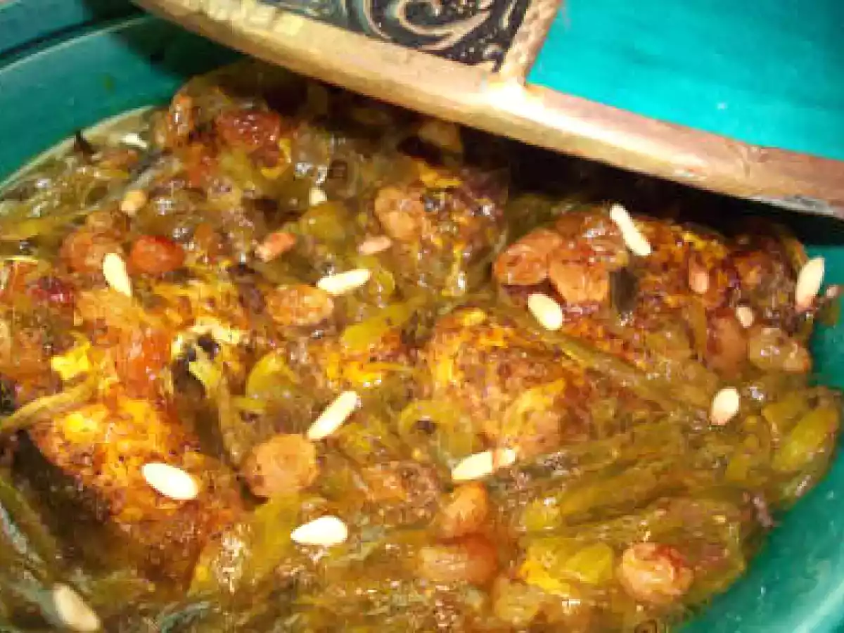 Tagine de congre aux oignons et raisins secs - photo 2