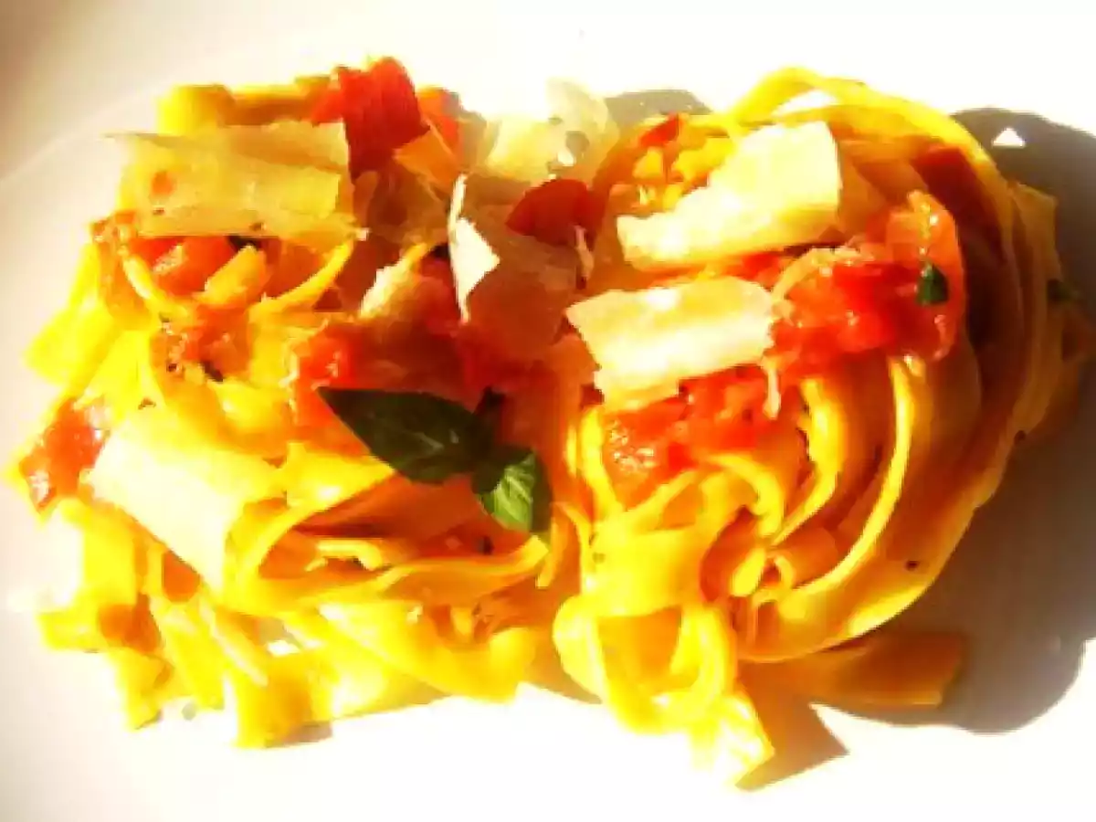 Tagliatelles à la Crème de Poivrons, Tomates et Safran mmmmh !!! - photo 2