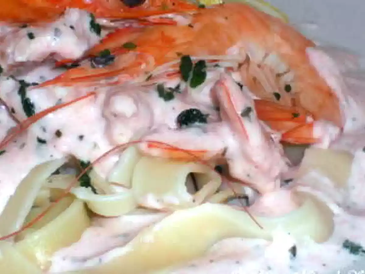 TAGLIATELLES AUX CREVETTES & CRÈME DE TARAMA CITRONNÉE