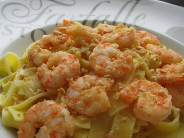 Tagliatelles aux crevettes - curry et noix de cajou