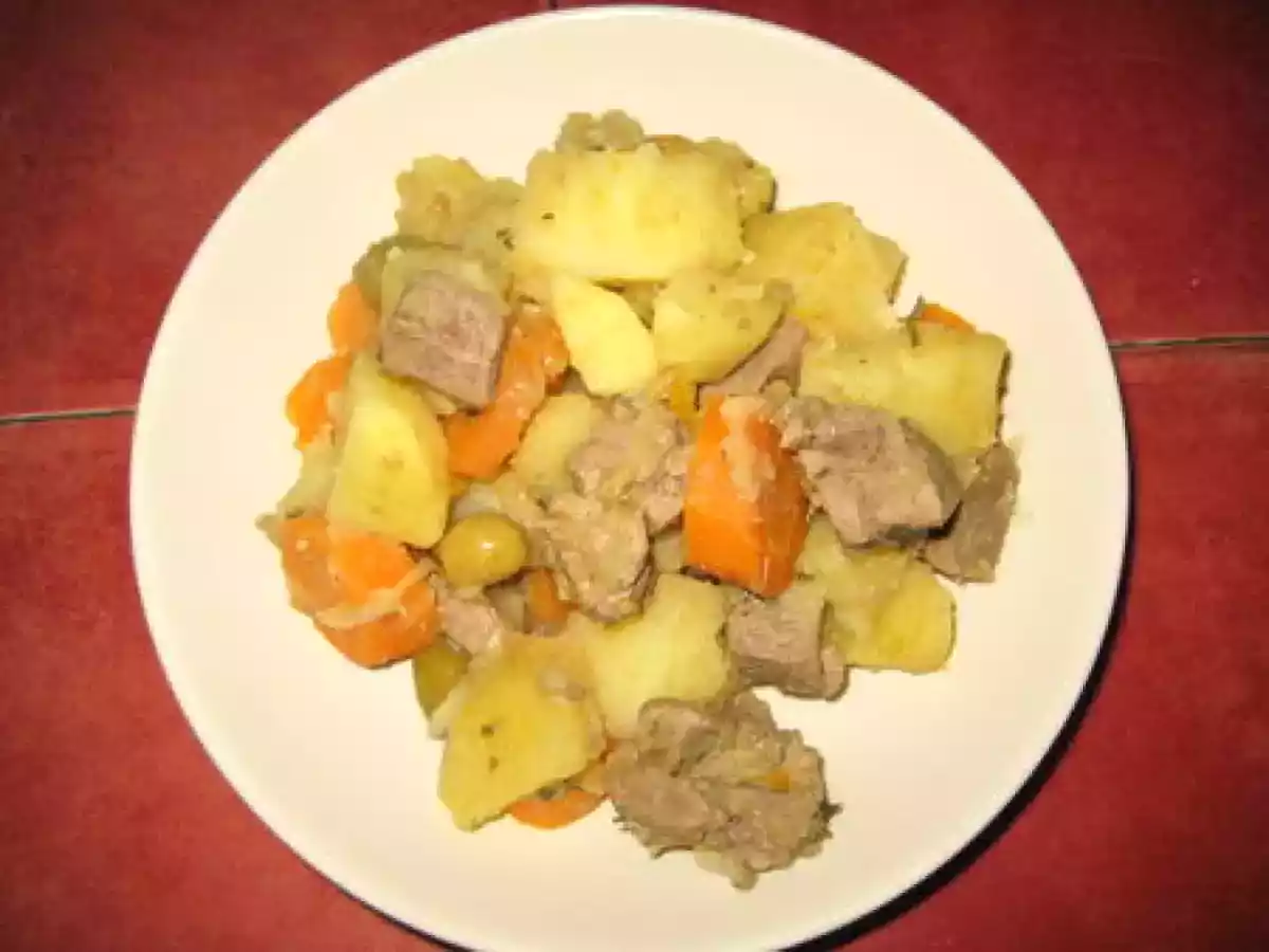 Tajine agneau pommes de terres carottes