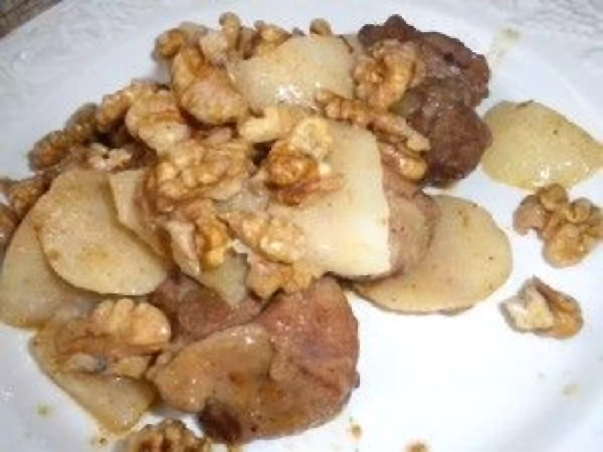 Tajine d'agneau aux poires caramélisés et aux noix