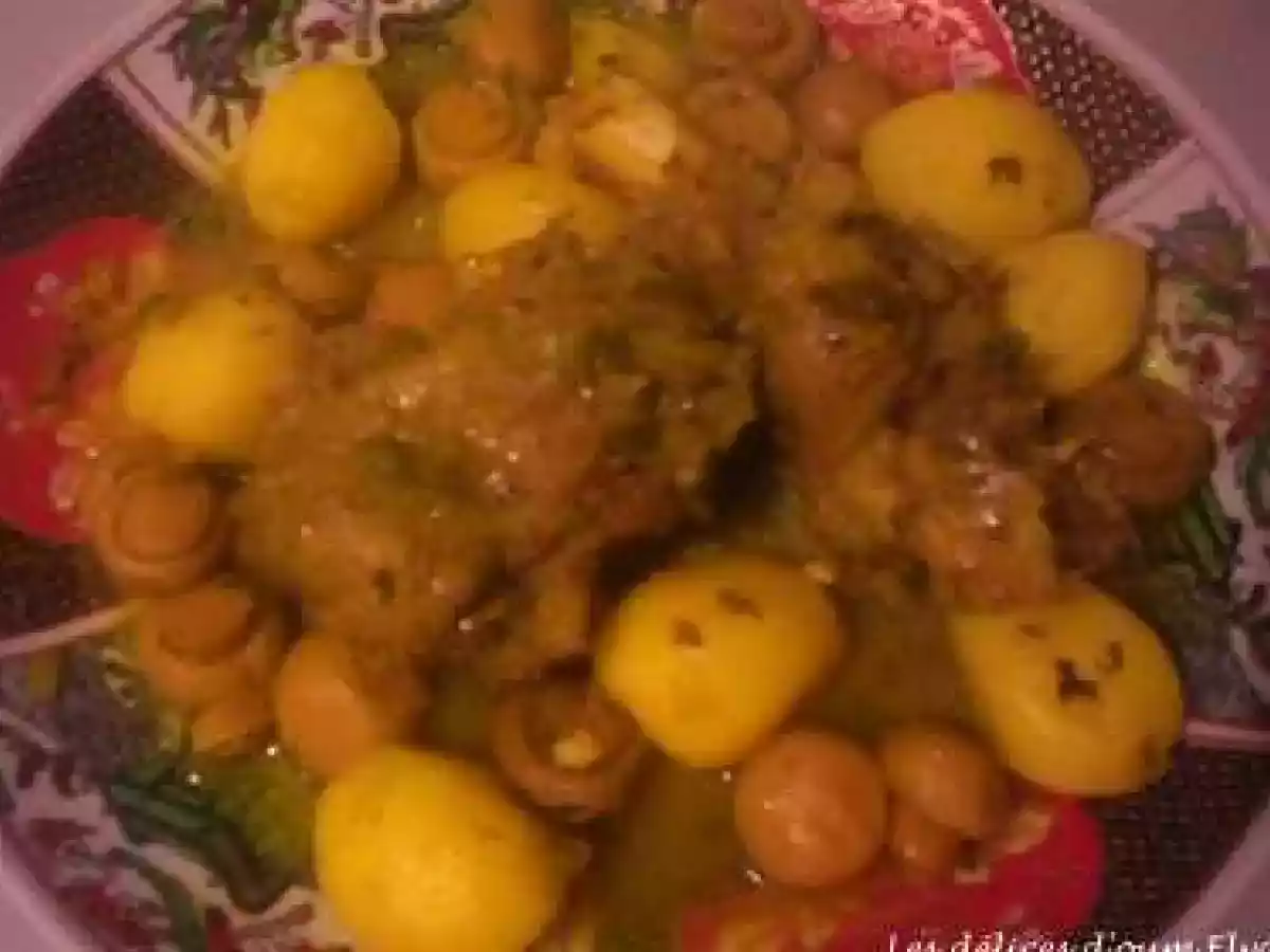 Tajine d'agneau aux pommes de terre et champignons