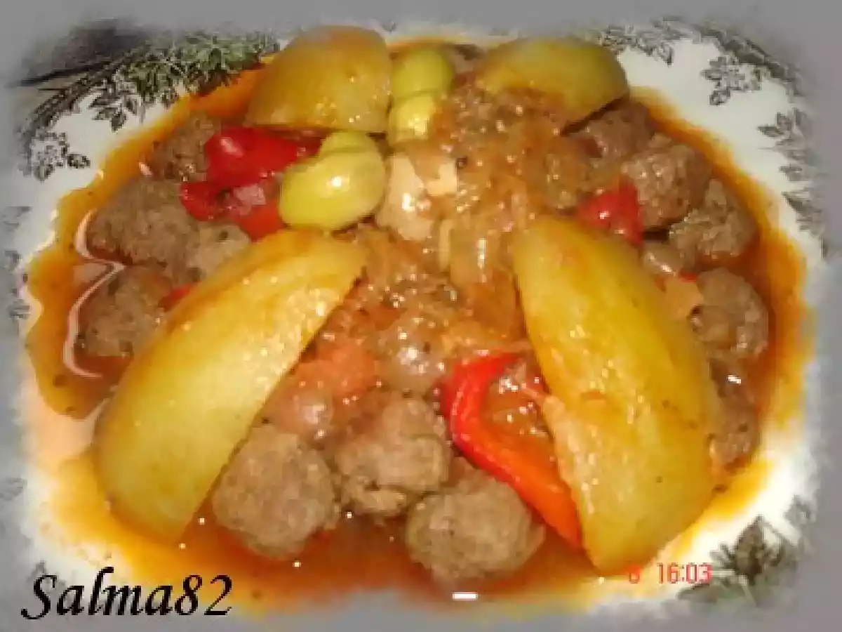 Tajine de boulette de viande et pomme de terre