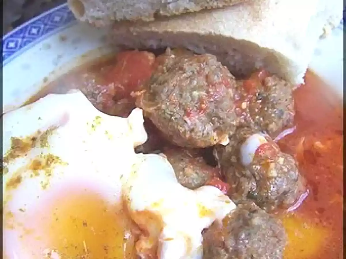Tajine de kefta aux oeufs ( Maroc ) - photo 2