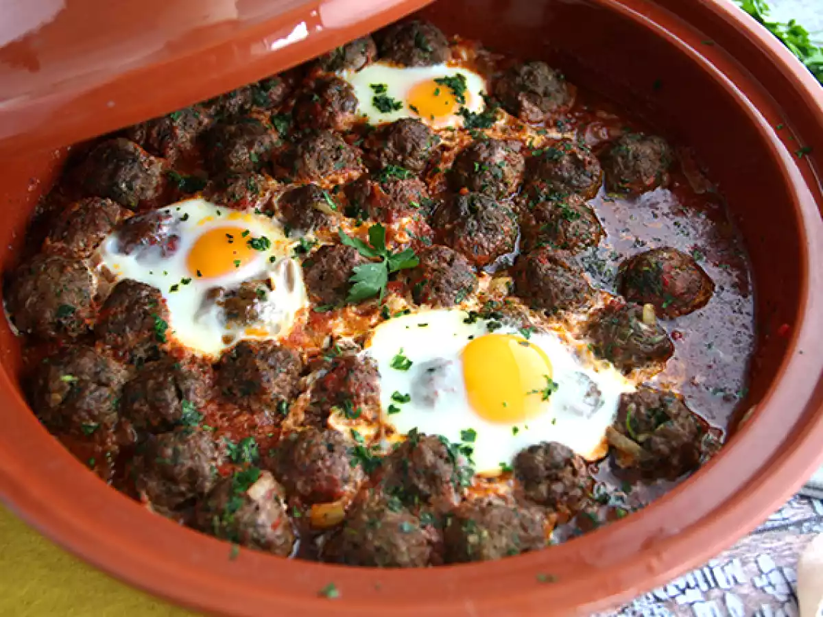 Tajine de kefta (boulettes de viande hachée aux épices et aux herbes)