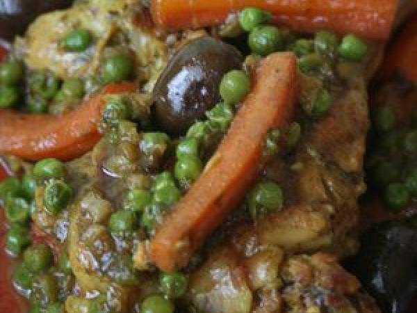 Tajine de lapin aux petits pois et carottes