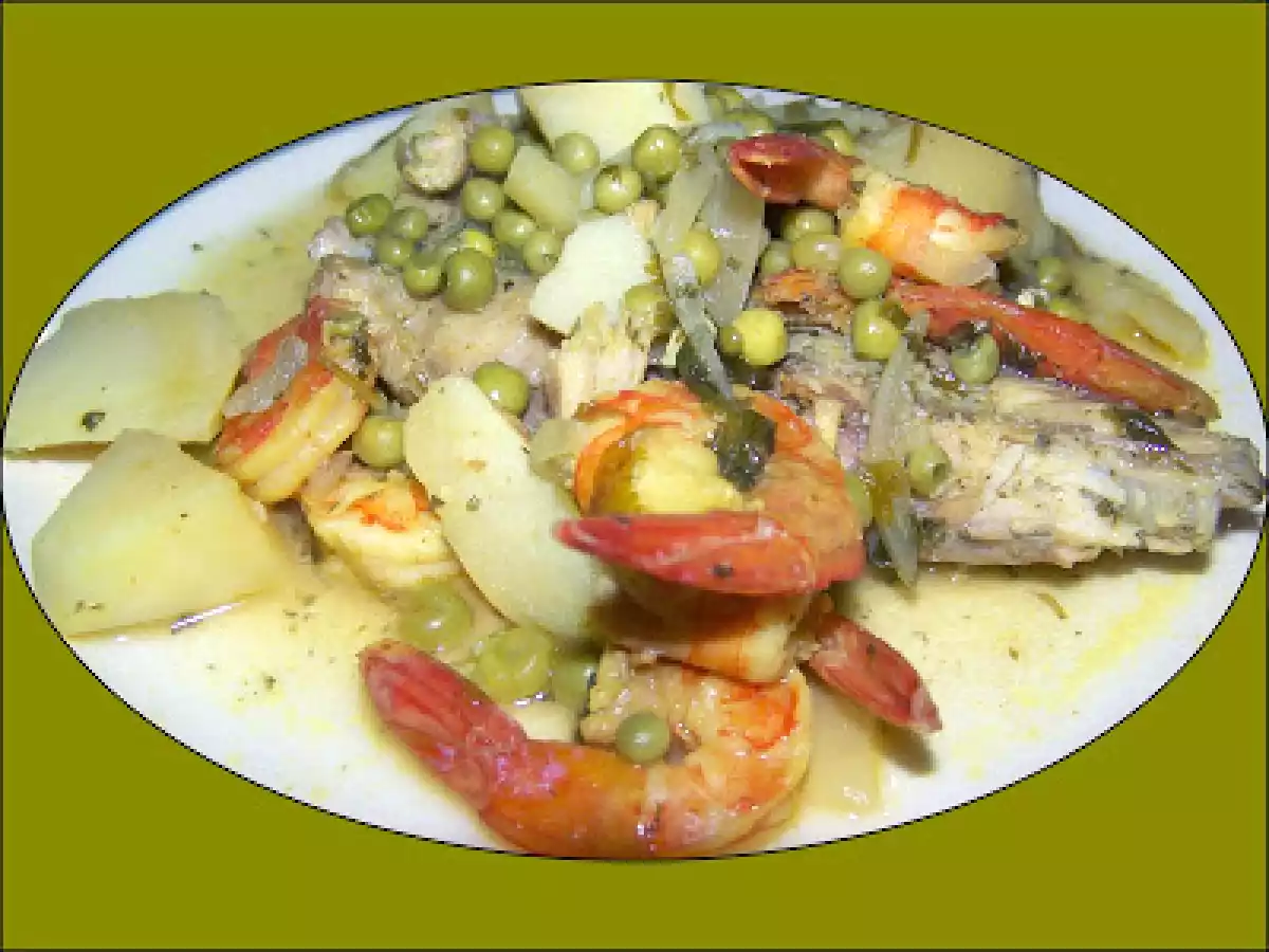 Tajine de lotte et crevettes, petits pois, pommes de terre