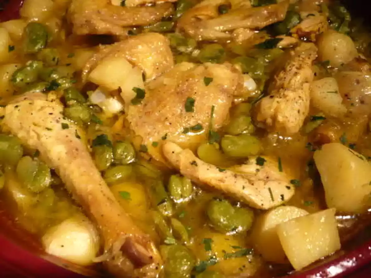 Tajine de poulet au citron confit et aux fèves (cuisson au four)