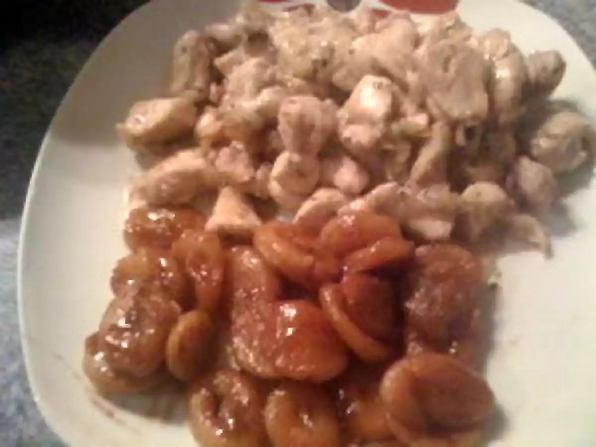 Tajine de poulet aux abricots et à la fleur d'oranger...