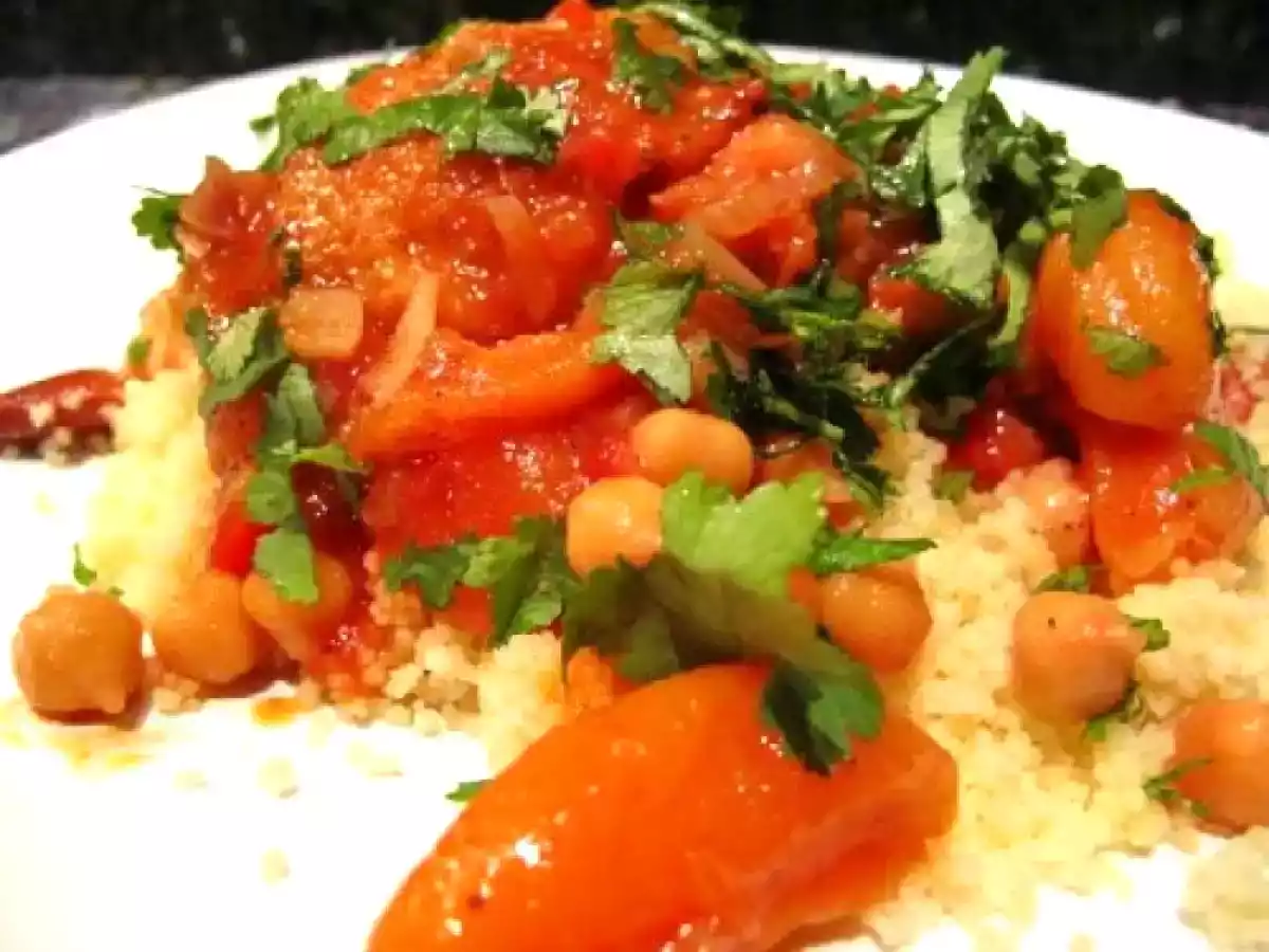 Tajine de poulet aux abricots moelleux et citron confit