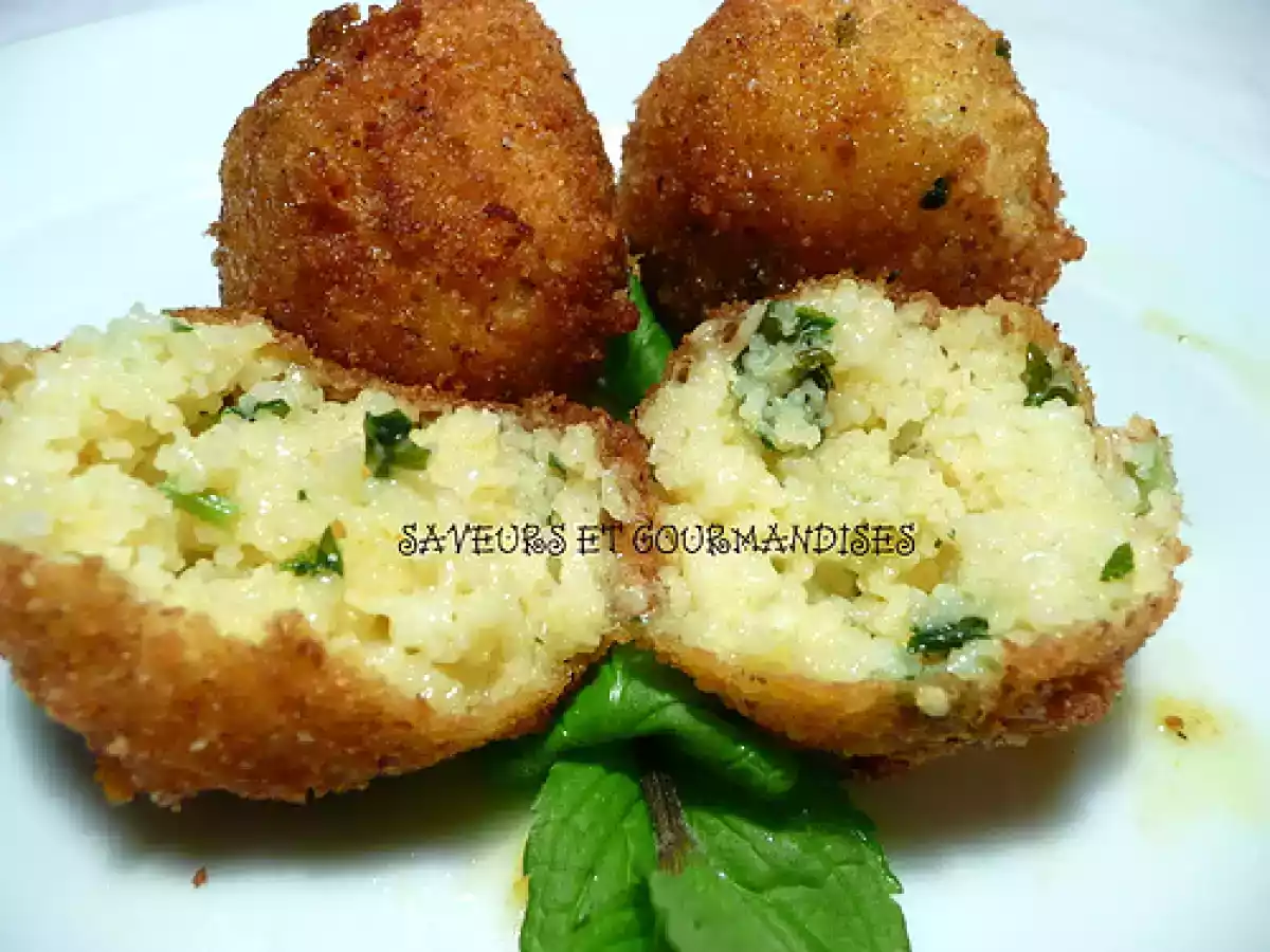 Tajine de poulet aux boulettes de couscous. - photo 2