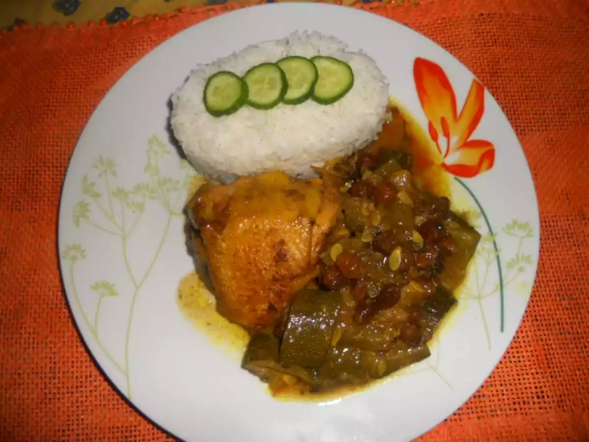 Tajine de poulet aux courgettes et raisins secs