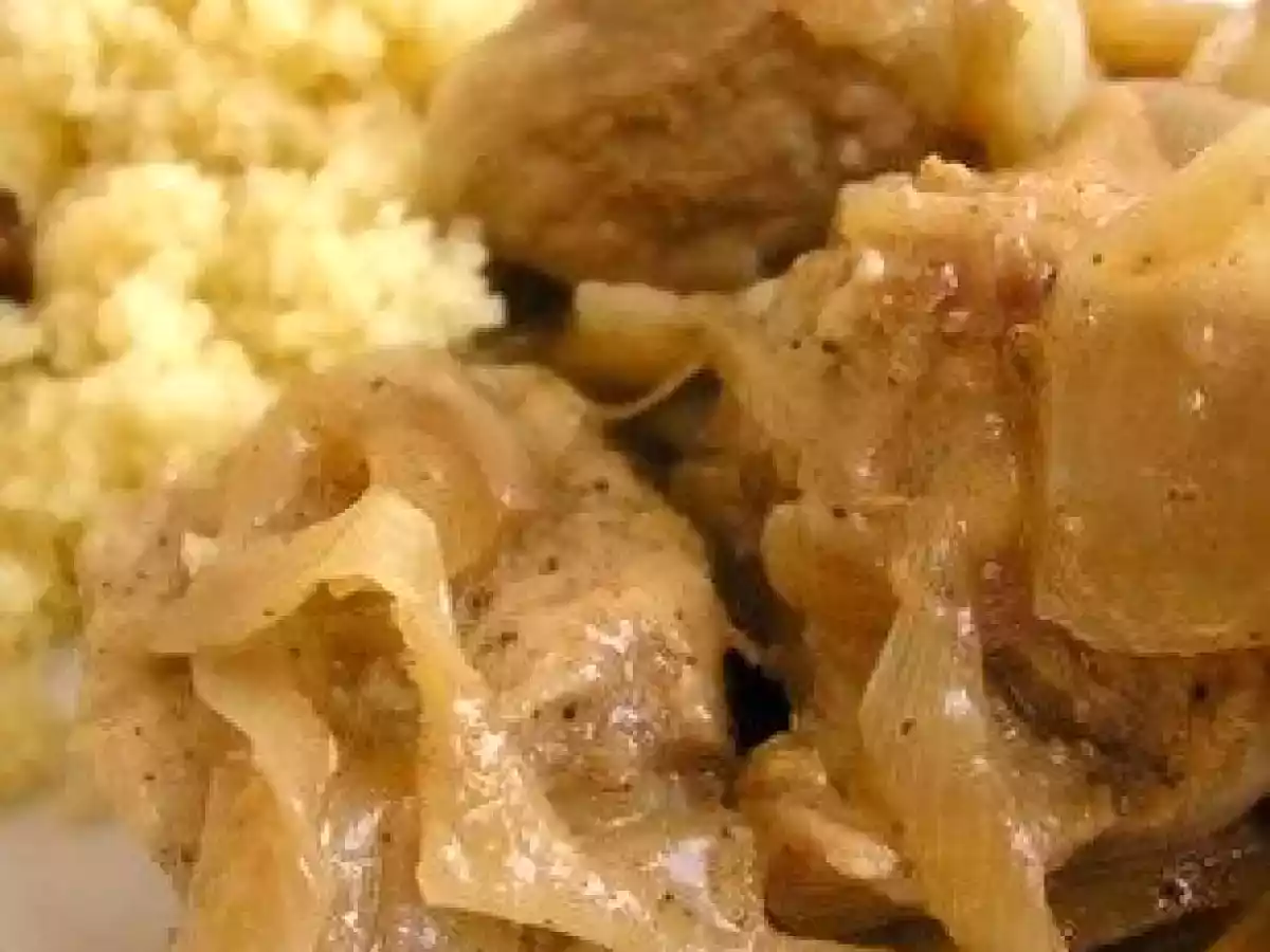 Tajine de veau aux oignons et aux épices