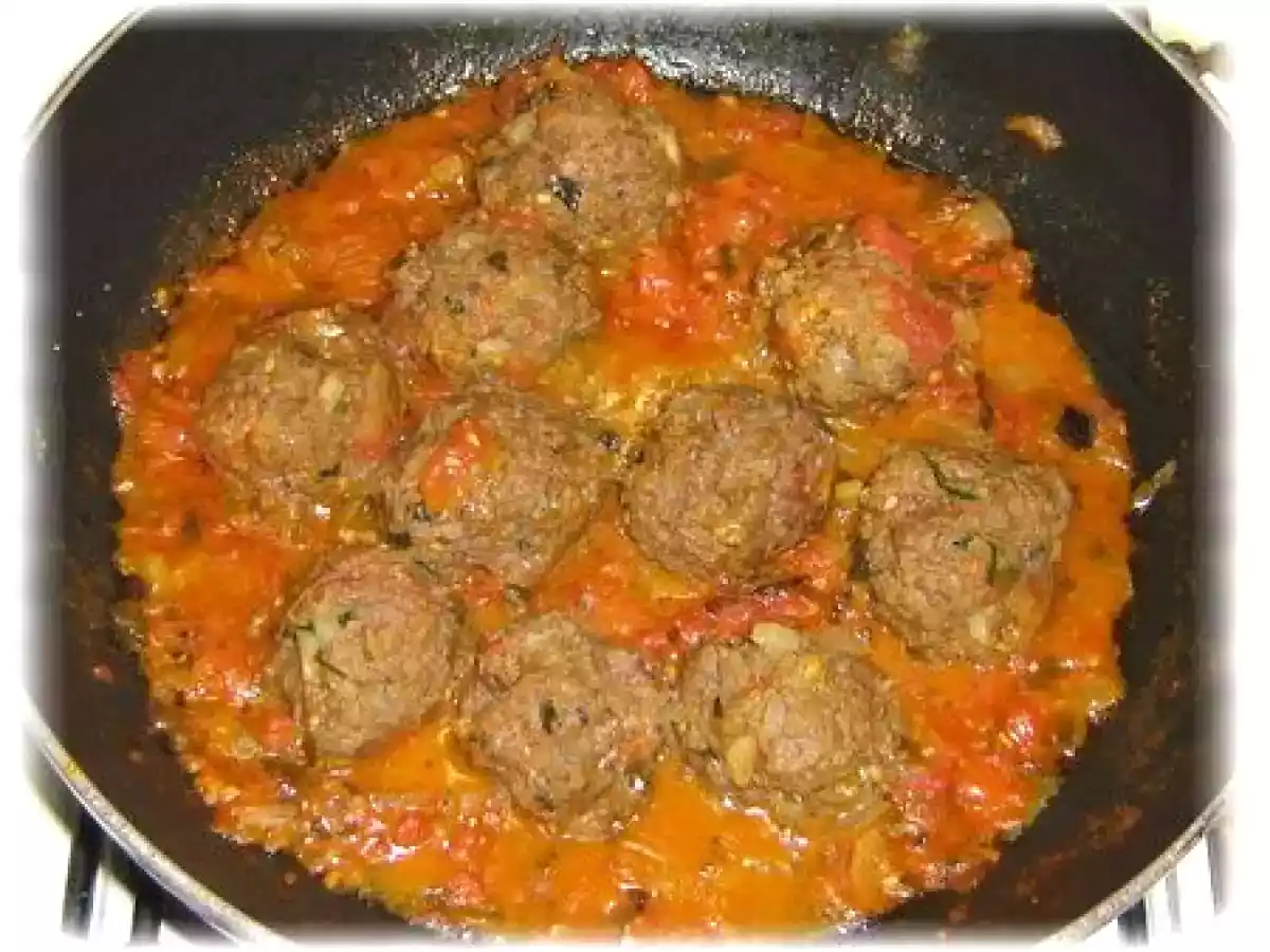 TAJINE KEFTAS et semoule raisin/cannelle