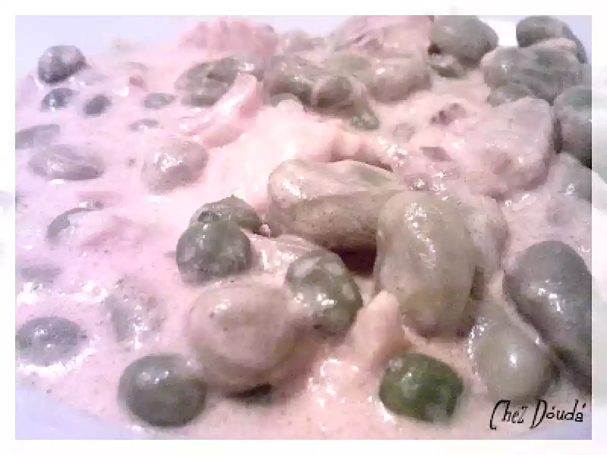 Tajine petits, fèves et poisson crevettes