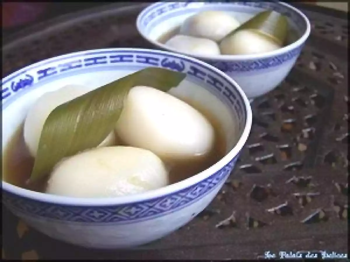 Tang-yuan (Glutinous Rice Ball, Black Sesame filling)