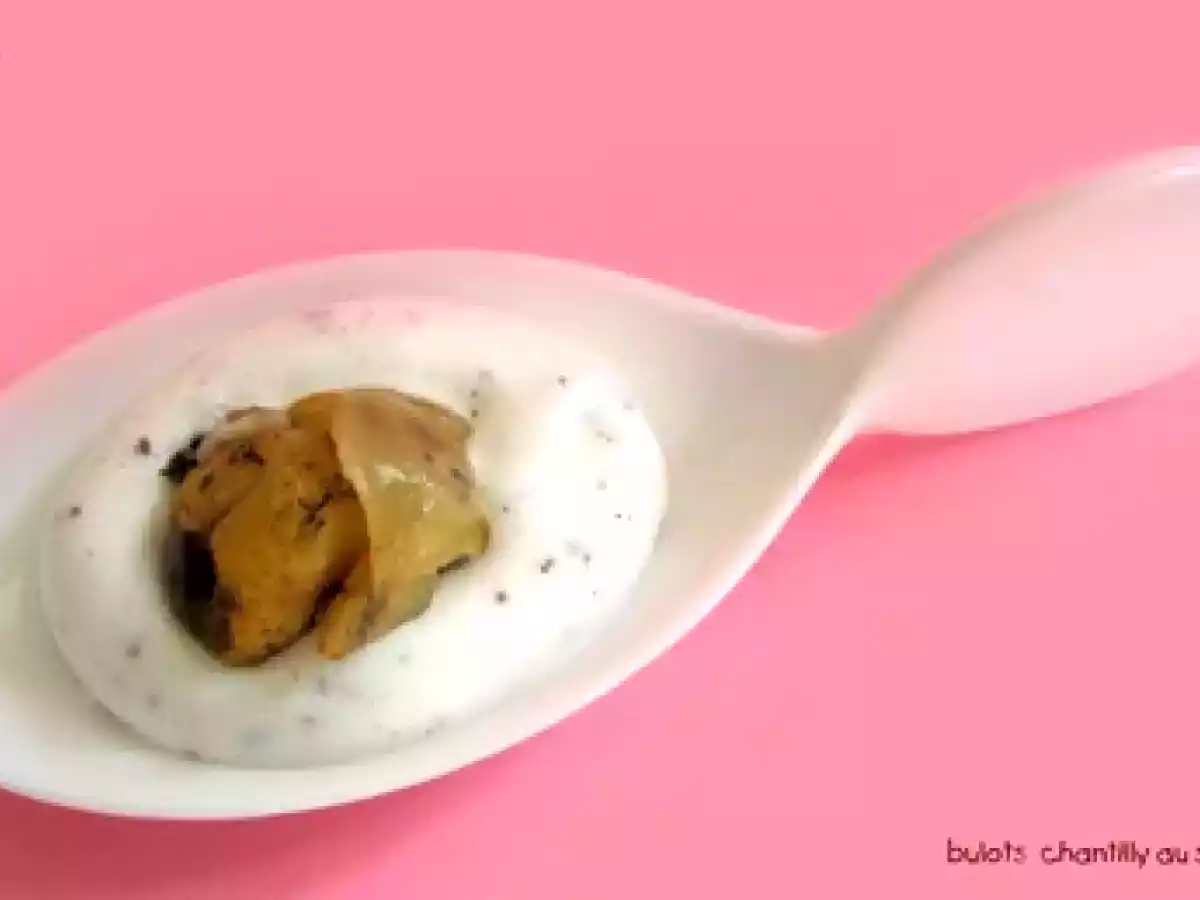 Tapas, bouchées apéritives de tomates, salers et pesto et bulots au sumac - photo 3