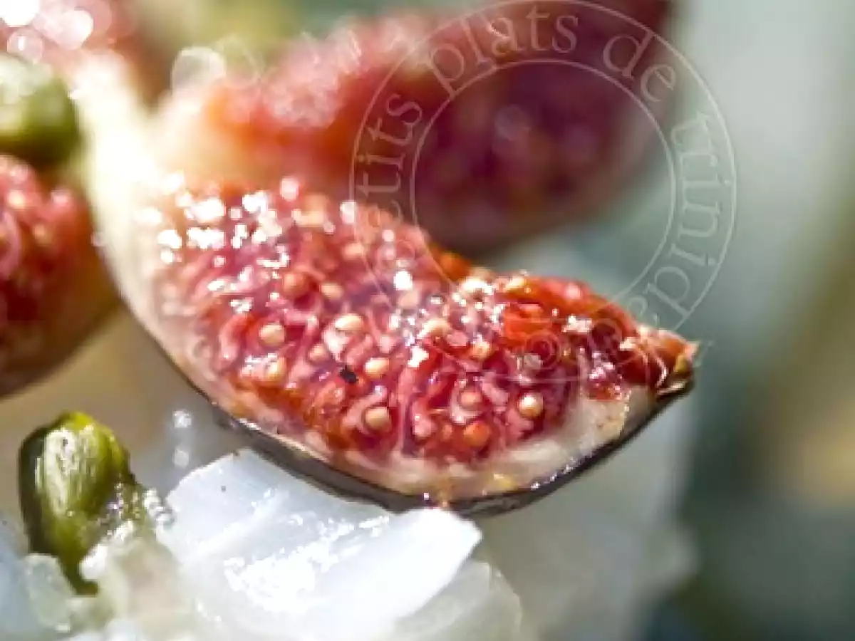 Tartare de cabillaud, figues fraiches et miel sur feuille de figuier - photo 2