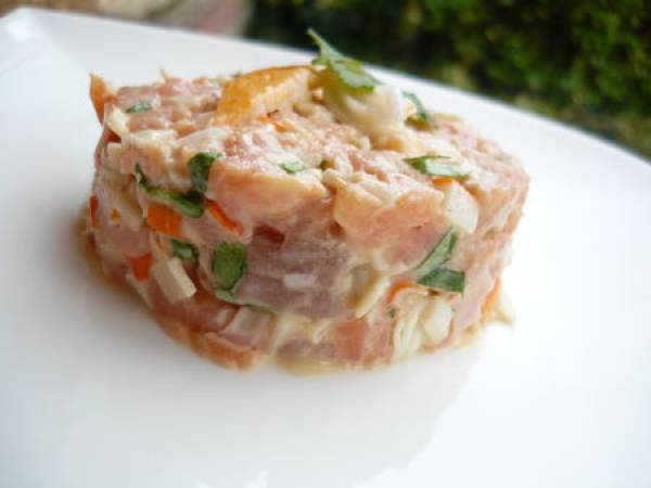 Tartare de saumon fumé et surimi