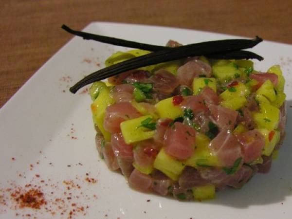 Tartare de thon rouge à l'ananas, vanille de Tahiti