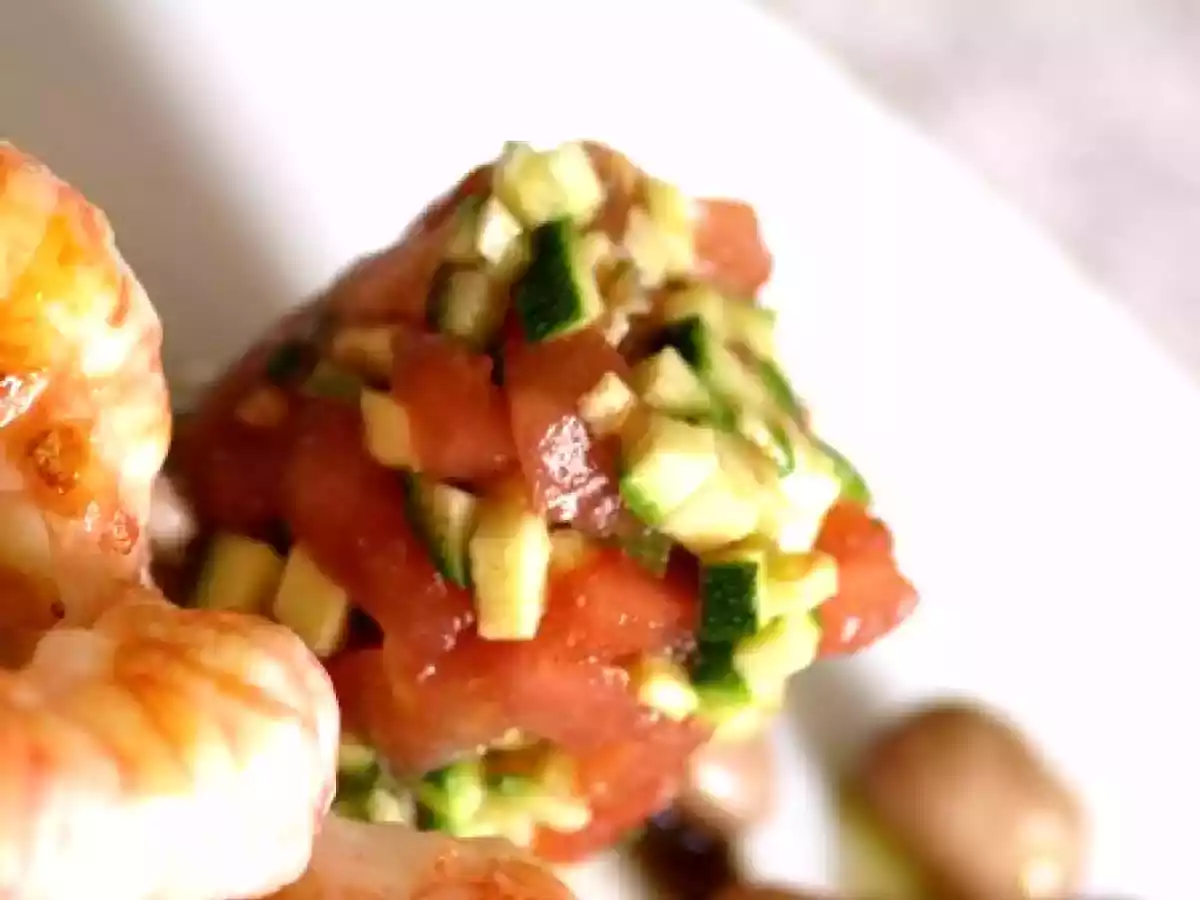 Tartare de tomates et de courgettes au caviar d'aubergine - photo 2