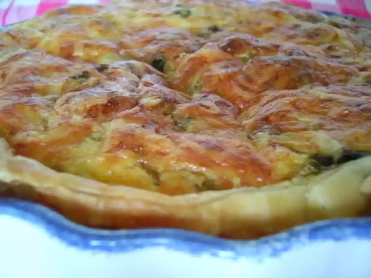 TARTE À L'OIGNON ET AUX ÉPINARDS FRAIS - photo 2