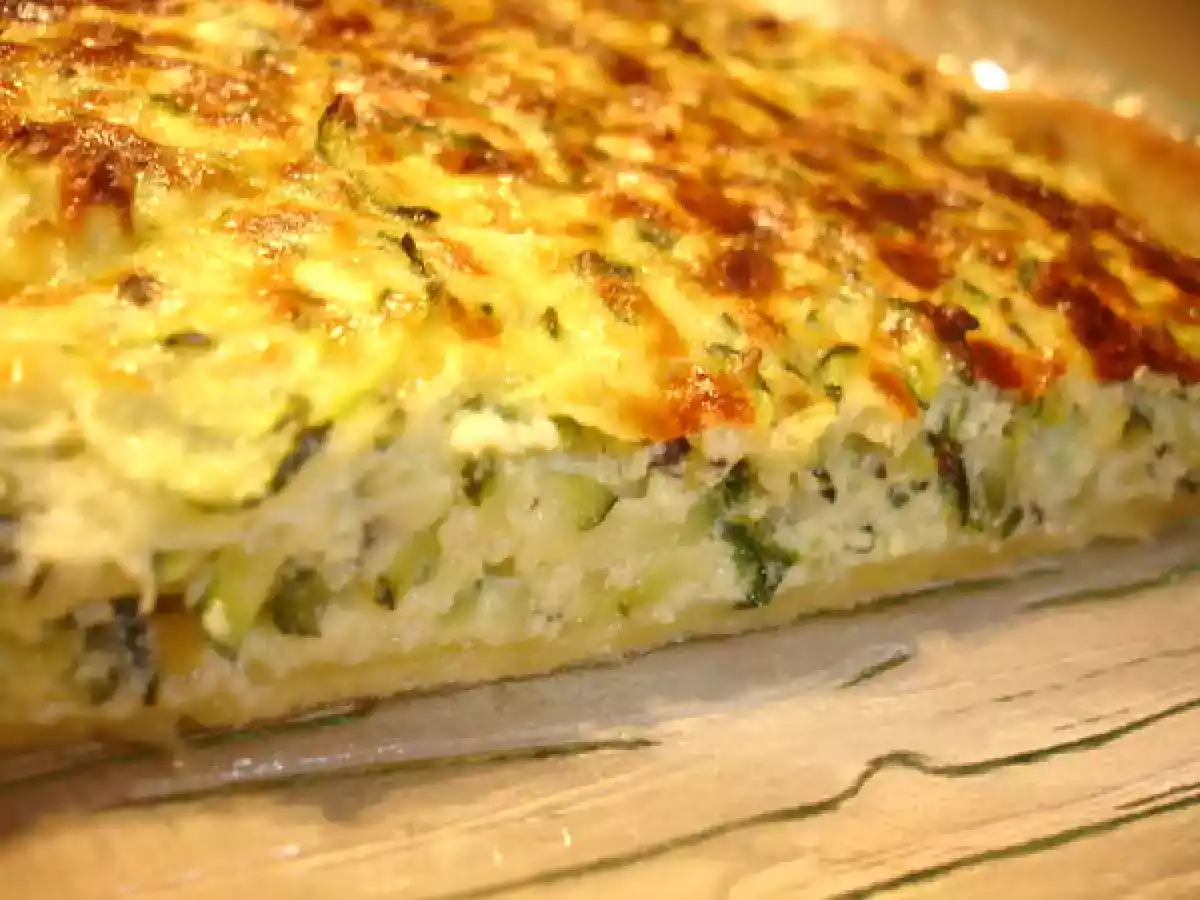 TARTE A LA COURGETTE ET AU FROMAGE