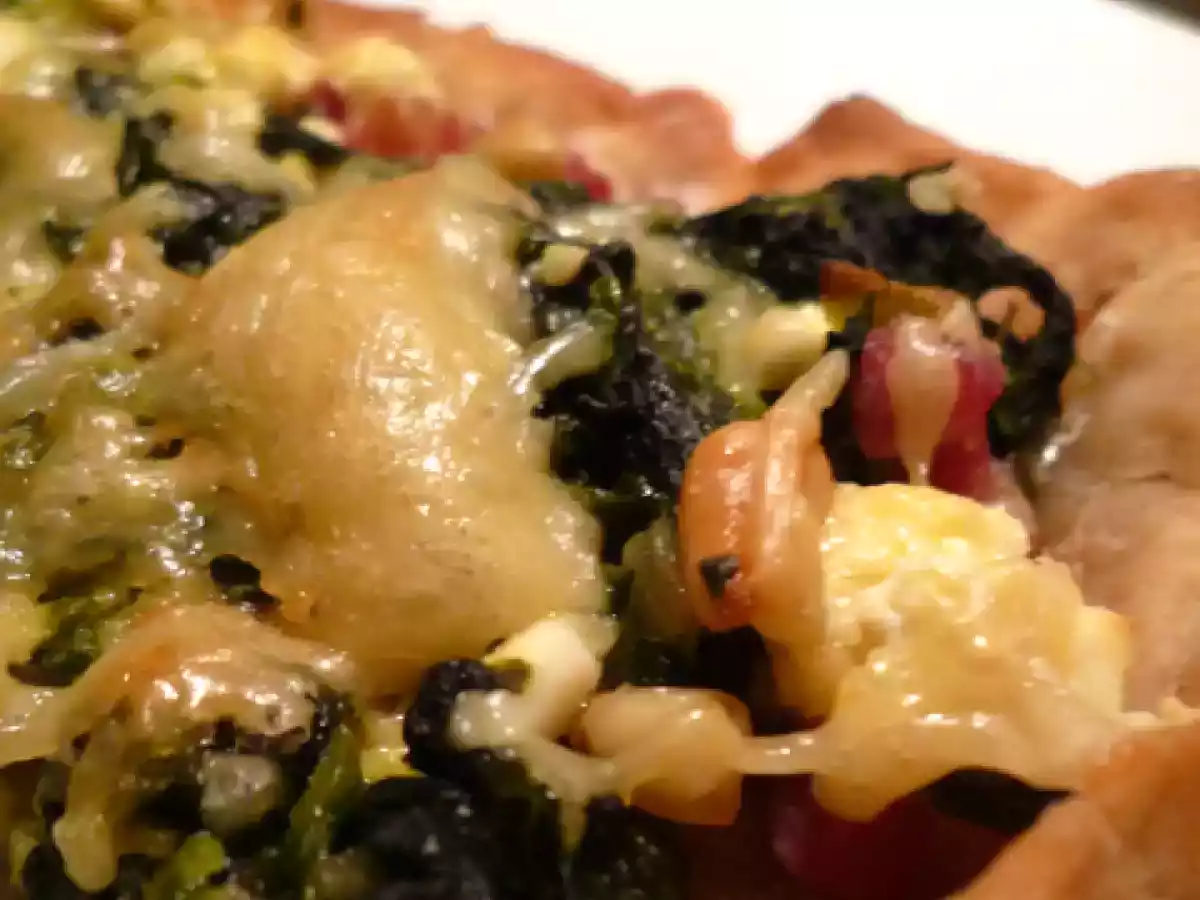 Tarte à la feta, aux pignons et aux épinards