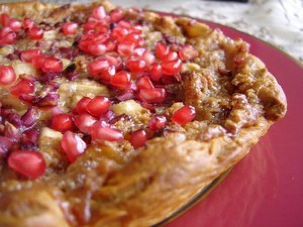 Tarte A La Grenade Aux Pommes Et Au Pralin Pomegranate Apple And