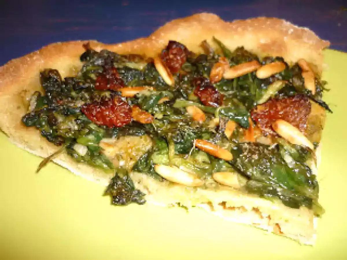 Tarte à la mâche et aux pignons