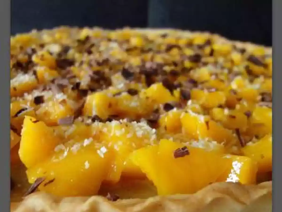 Tarte à la mangue, coco, passion et chocolat blanc
